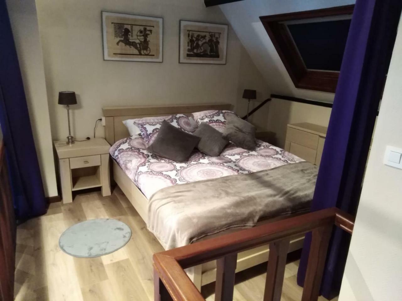 Loft In Red Light *